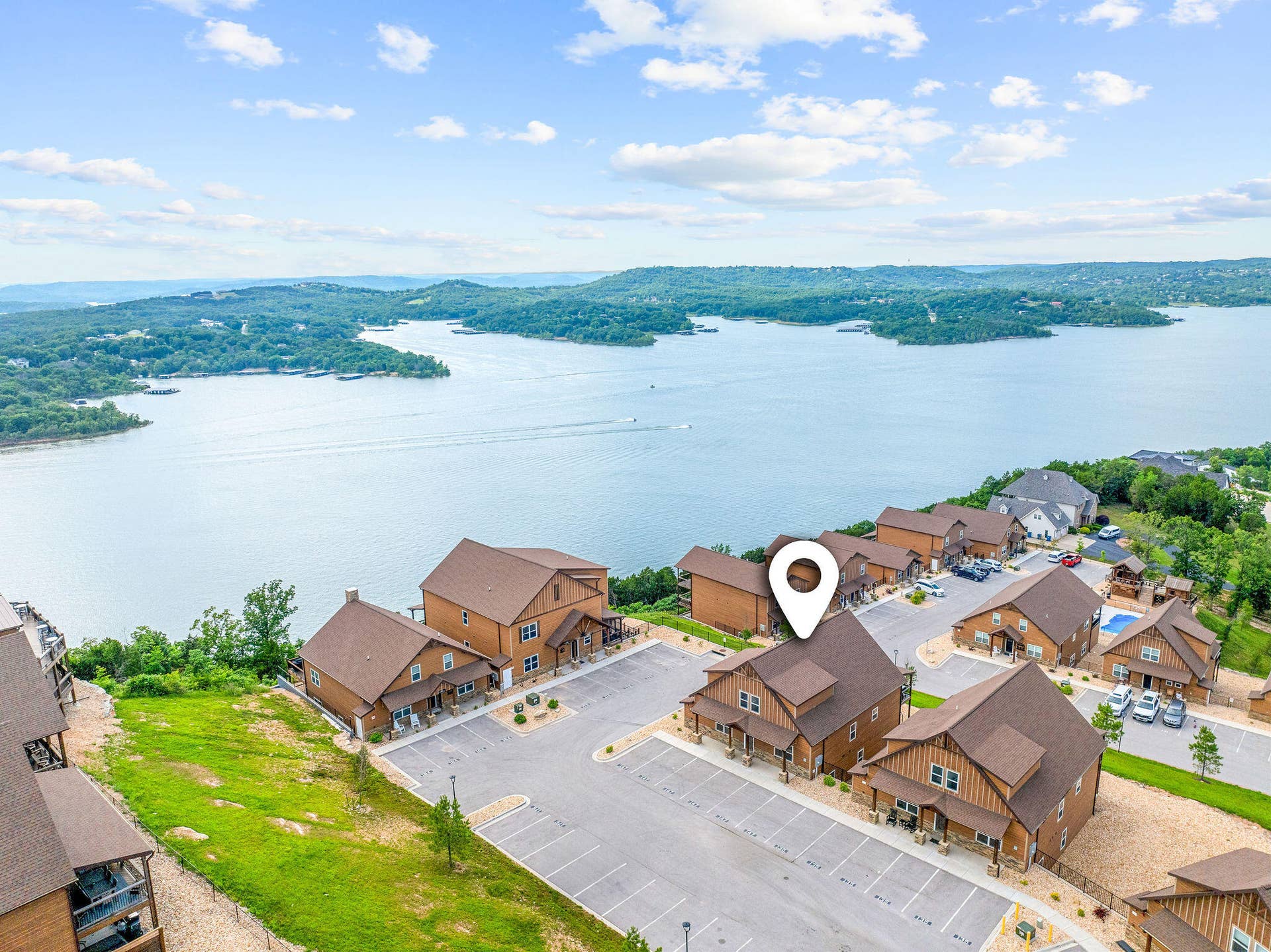 147 Frontier Way, #24, Kimberling City, MO 65686 The Perfect Lake Getaway