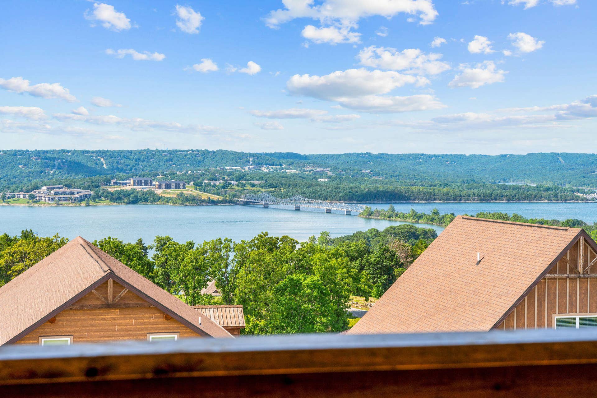 147 Frontier Way, #24, Kimberling City, MO 65686 Gorgeous!