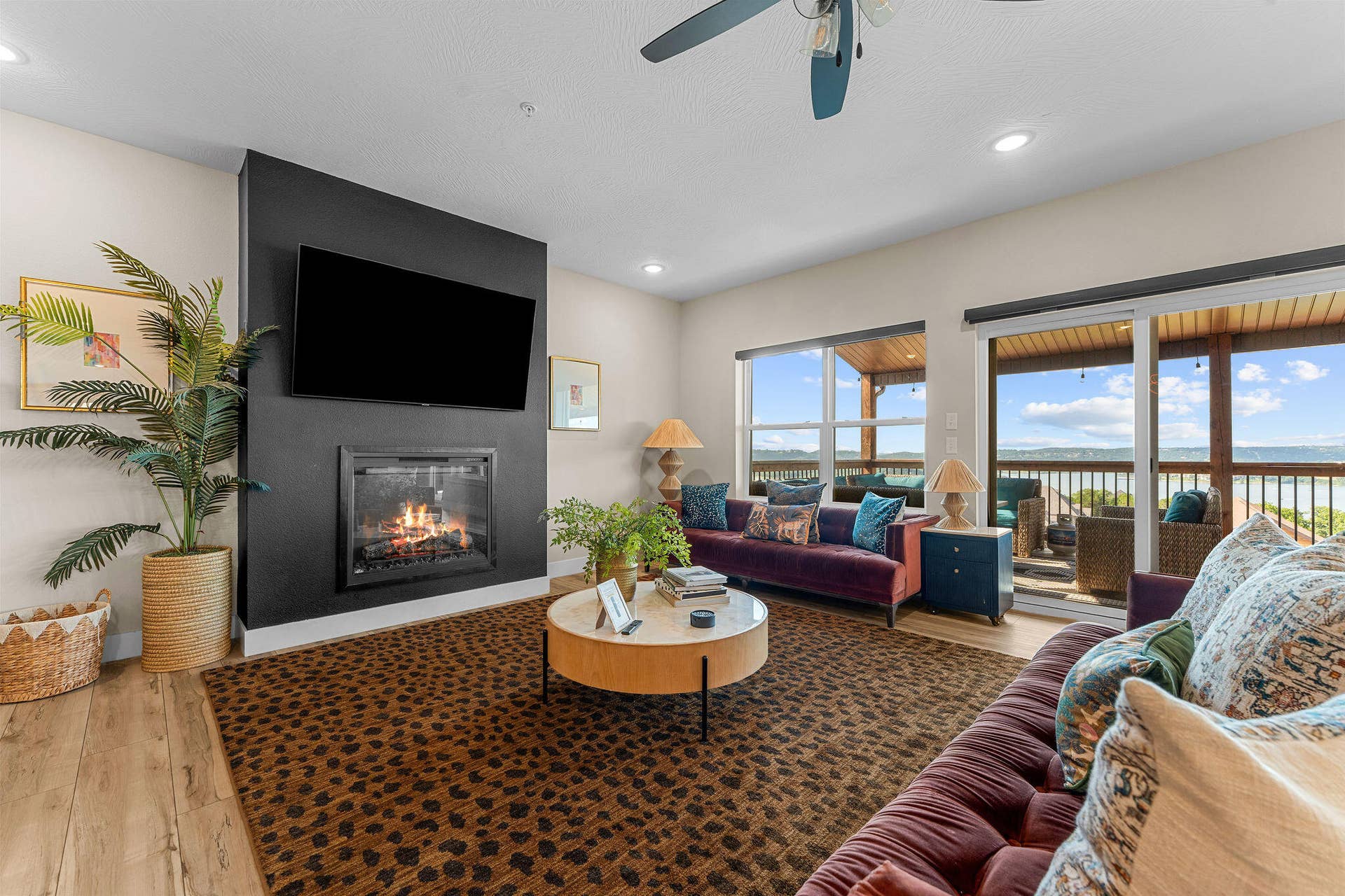147 Frontier Way, #24, Kimberling City, MO 65686 Room for Everyone!