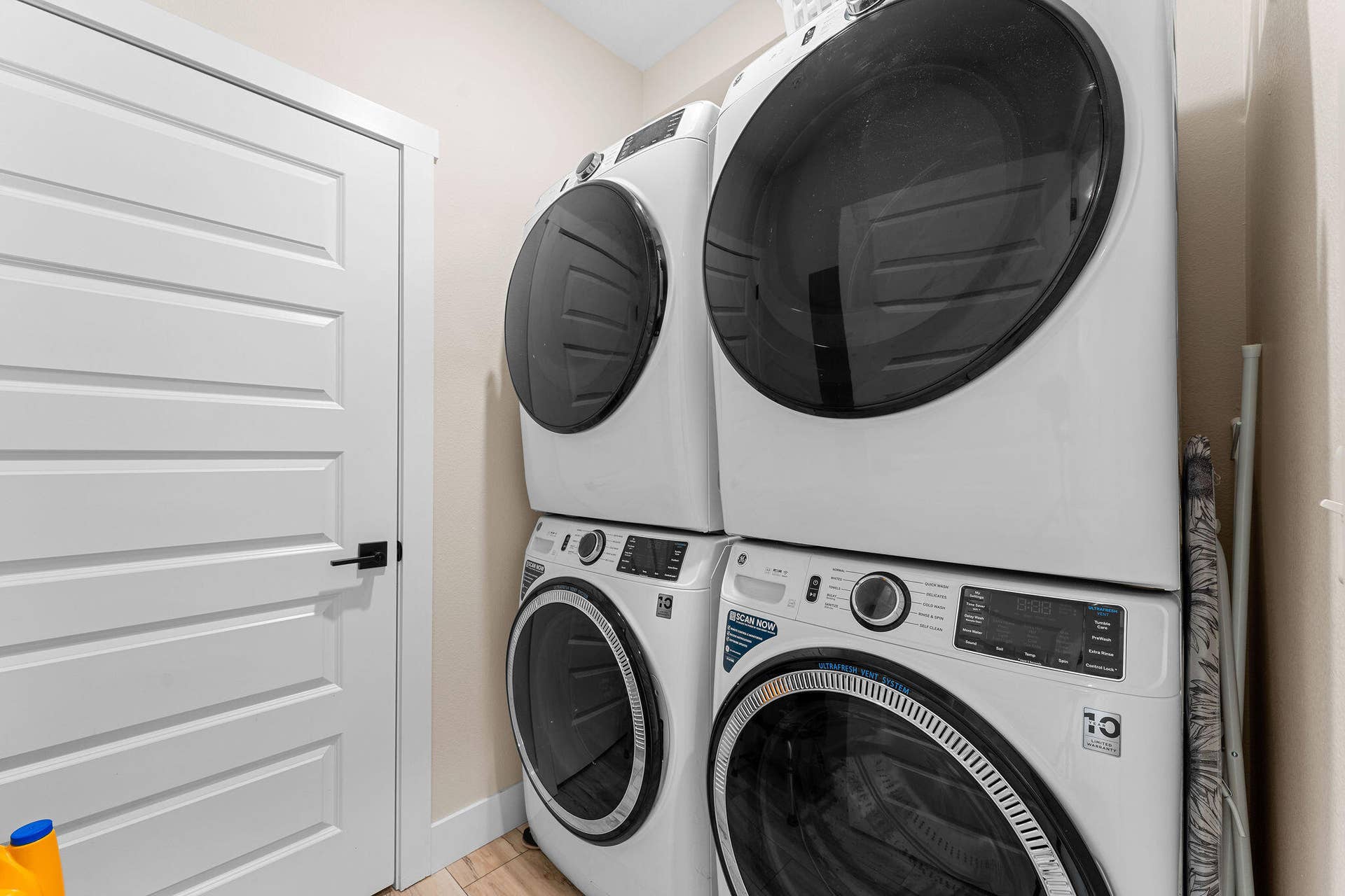 147 Frontier Way, #24, Kimberling City, MO 65686 On-Site Laundry