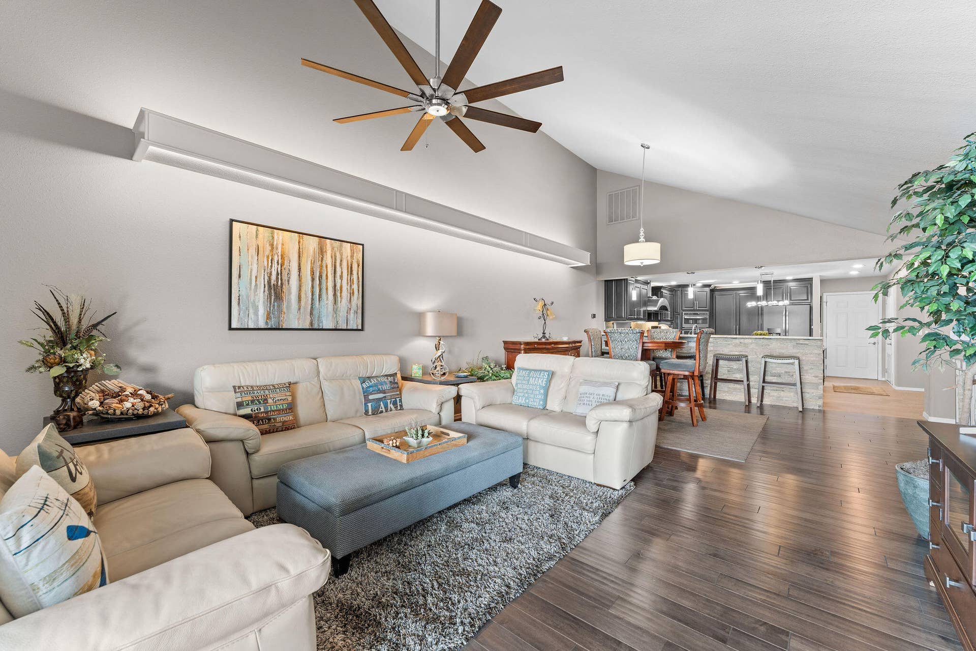201 Point Seven Road, #8, Kimberling City, MO 65686 Designer-Inspired Renovations Throughout