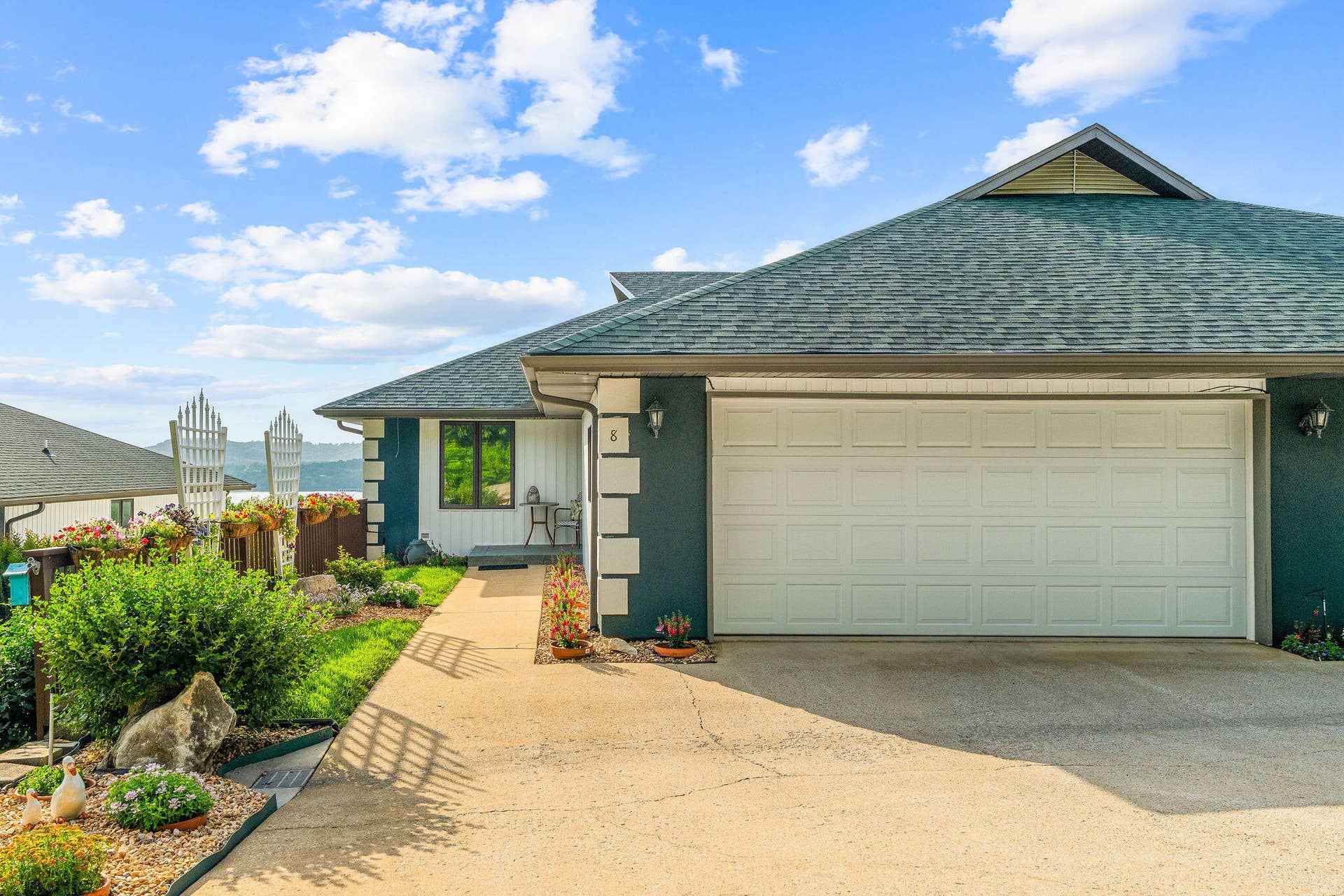 201 Point Seven Road, #8, Kimberling City, MO 65686 Front of the Home