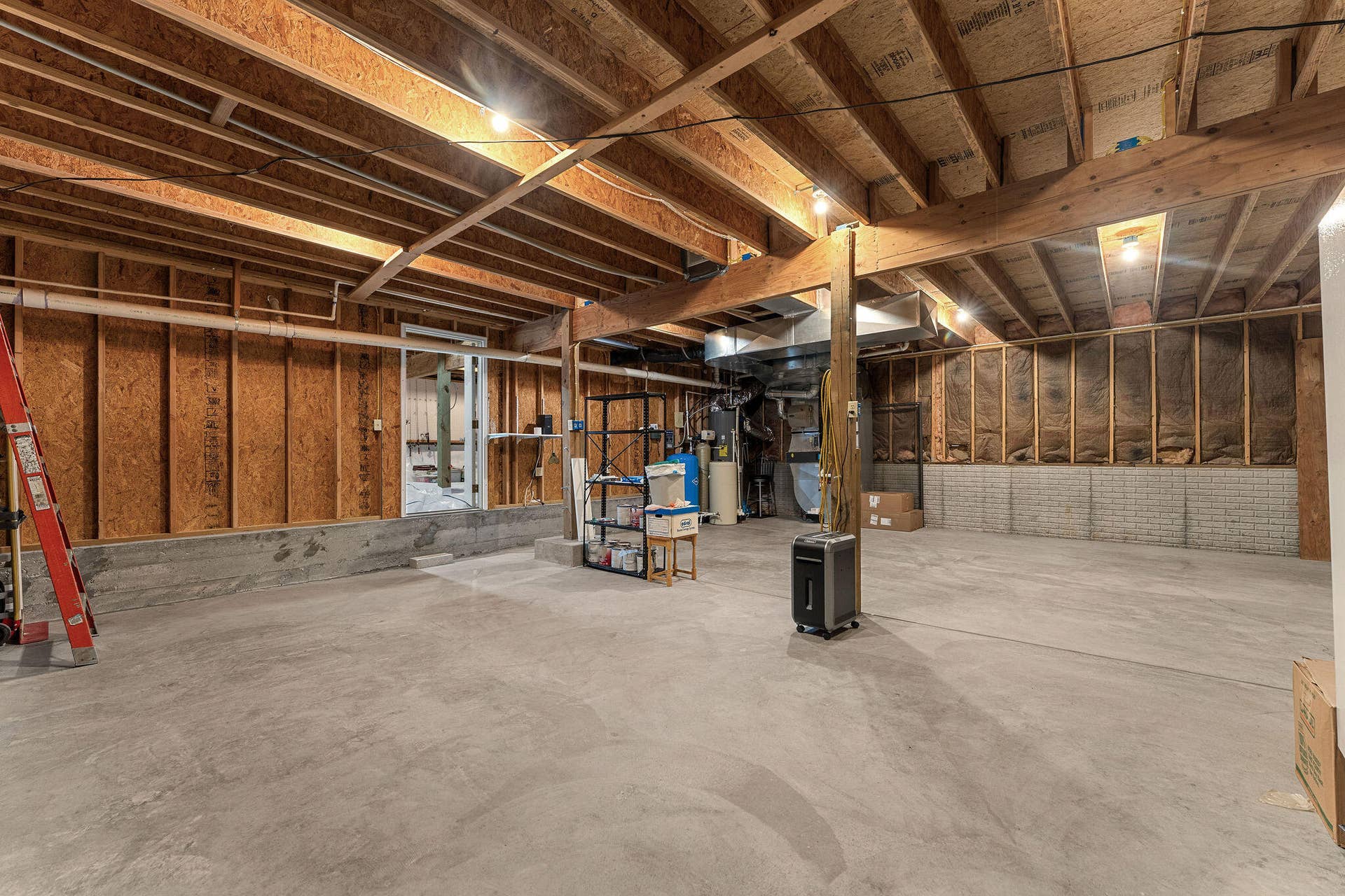 201 Point Seven Road, #8, Kimberling City, MO 65686 Bottom Level Workshop/Storage Area