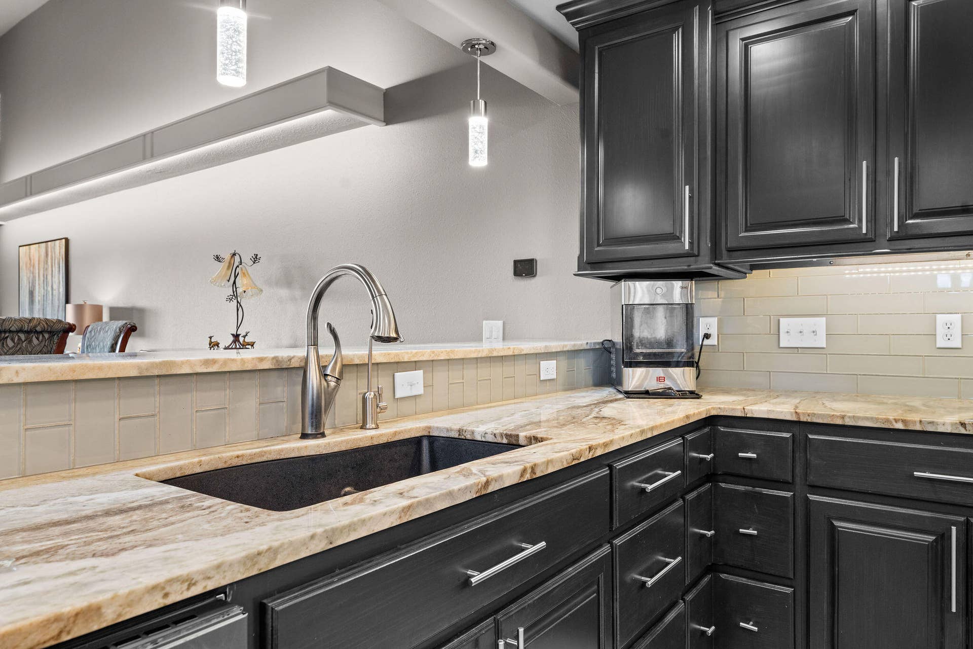 201 Point Seven Road, #8, Kimberling City, MO 65686 Marble Counters