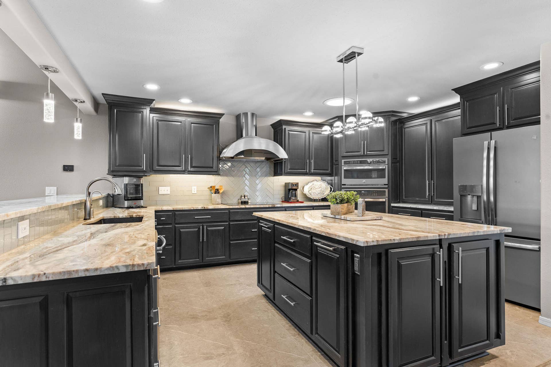 201 Point Seven Road, #8, Kimberling City, MO 65686 Beautiful Custom Kitchen