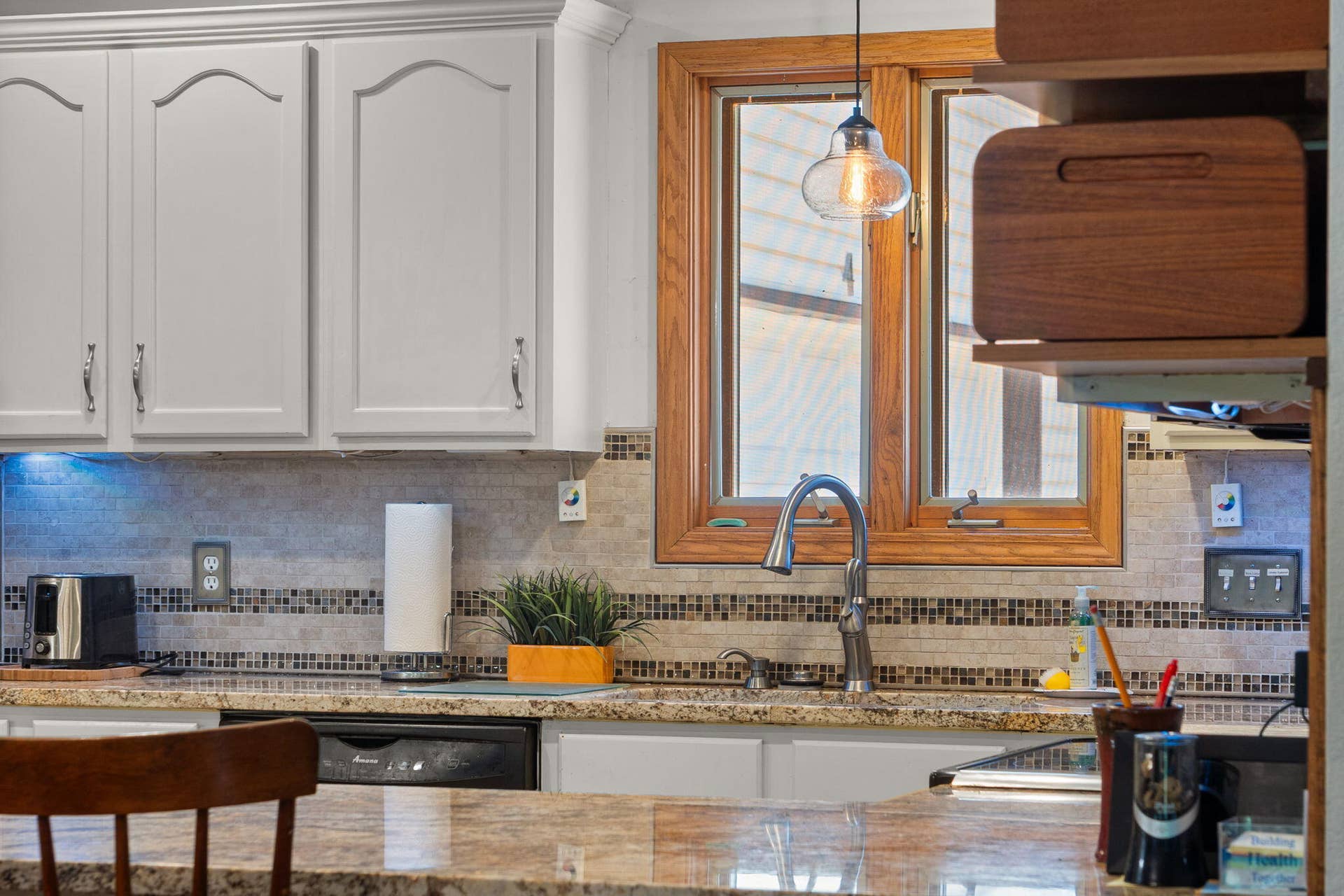 286-Jackson-Ln-Modern-Kitchen