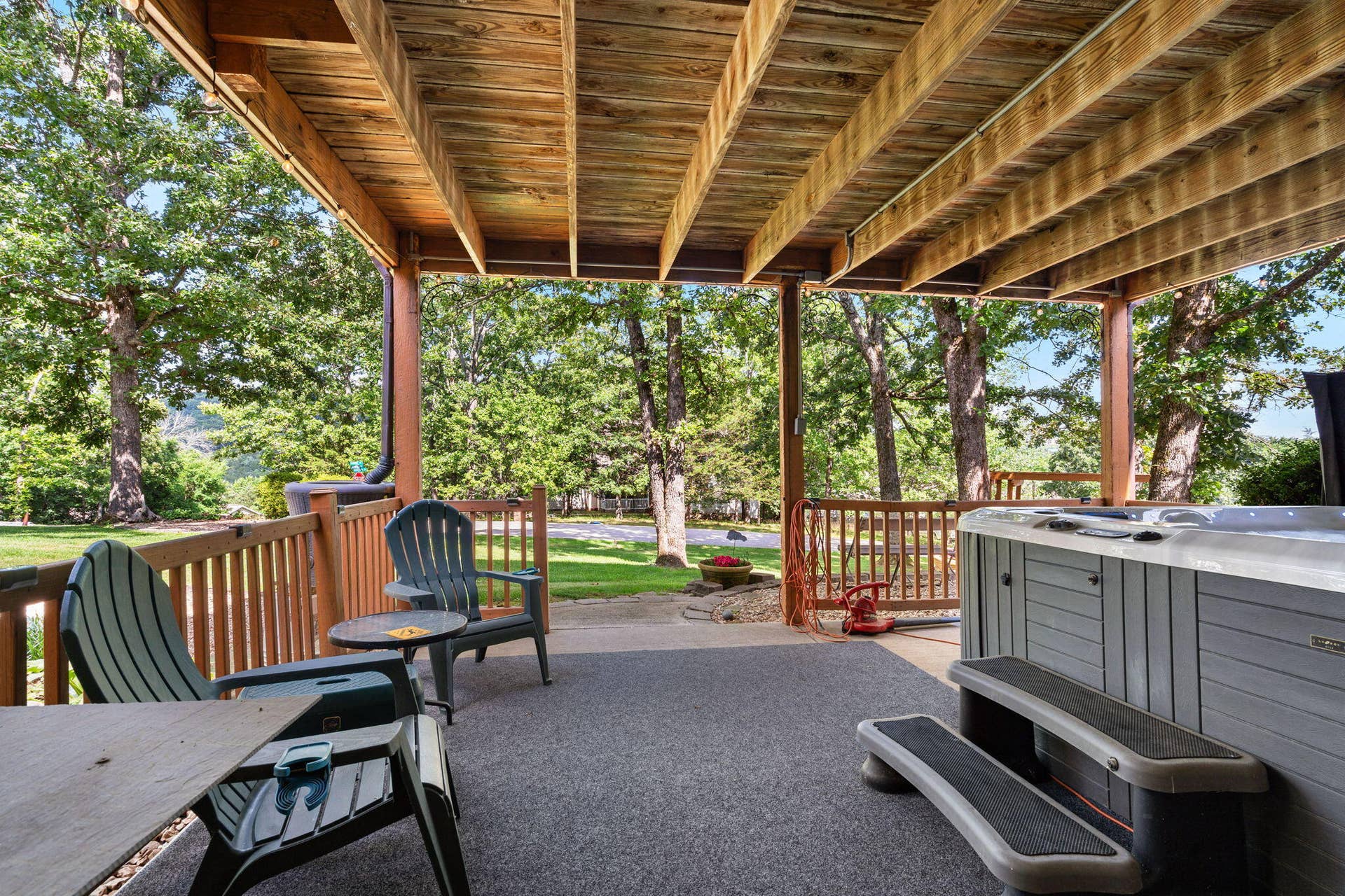 286-Jackson-Ln-Nature's-Porch