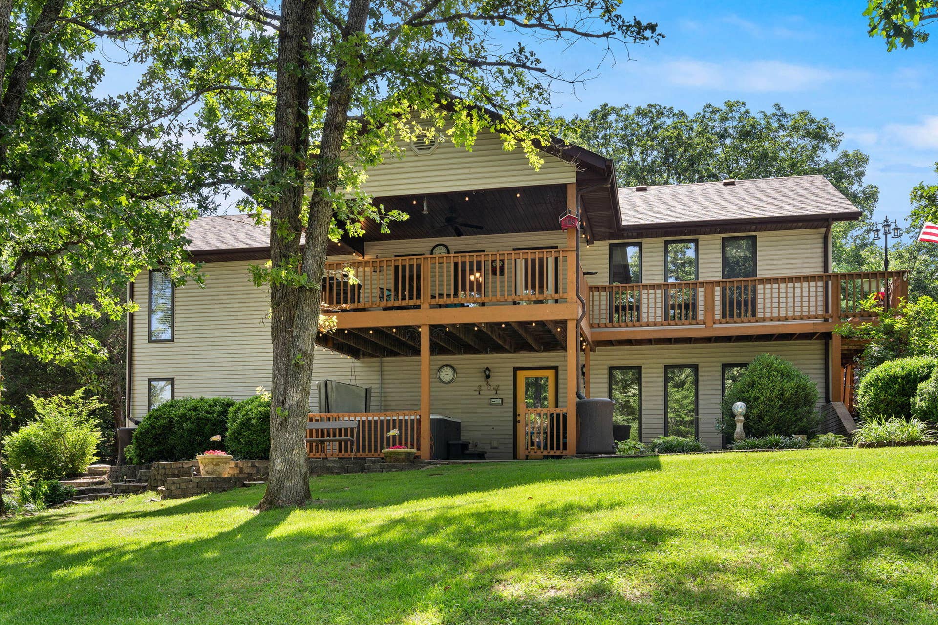 286-Jackson-Ln-Lake-Close-Living