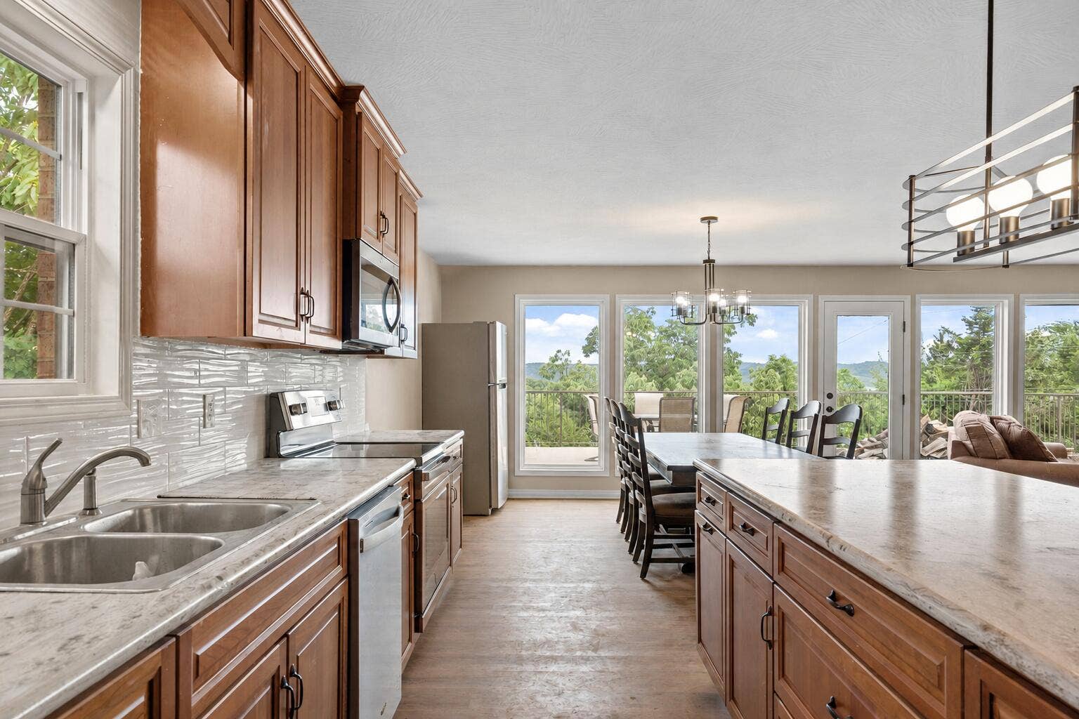 570 Indian Valley Road, Branson West, MO 65737 570-Indian-Valley-Rd-Kitchen-Island