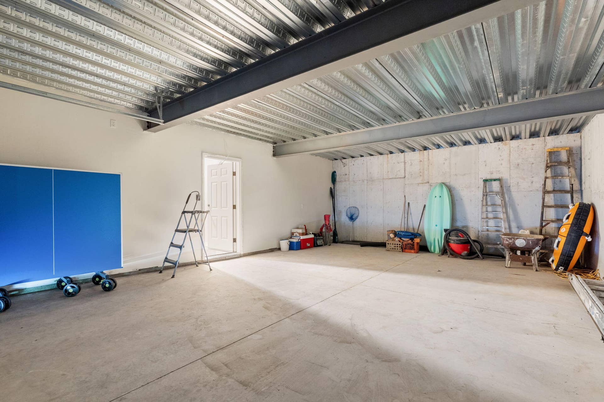 570 Indian Valley Road, Branson West, MO 65737 570-Indian-Valley-Rd-Spacious-Garage