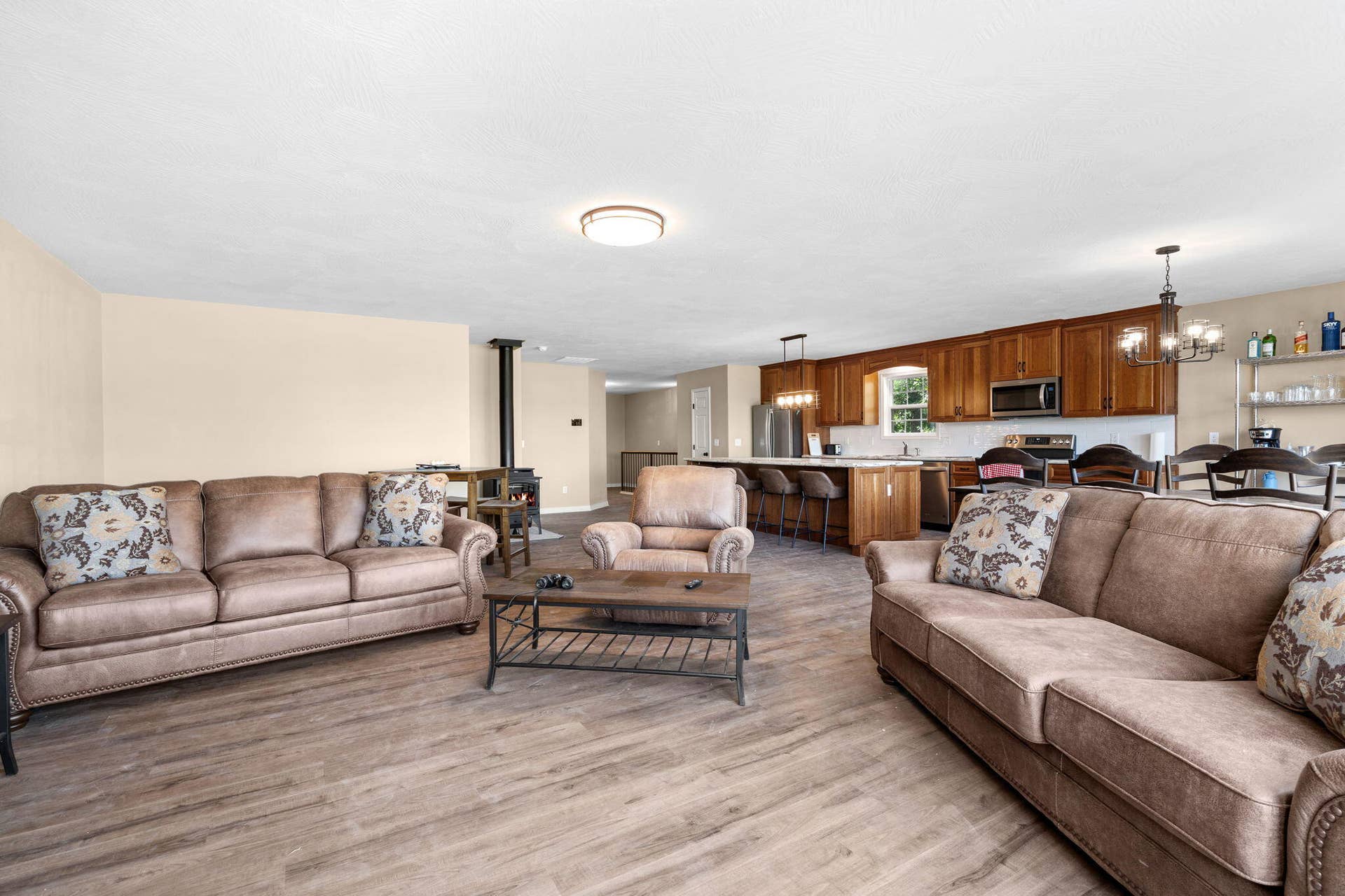 570 Indian Valley Road, Branson West, MO 65737 570-Indian-Valley-Rd-Relax-Living