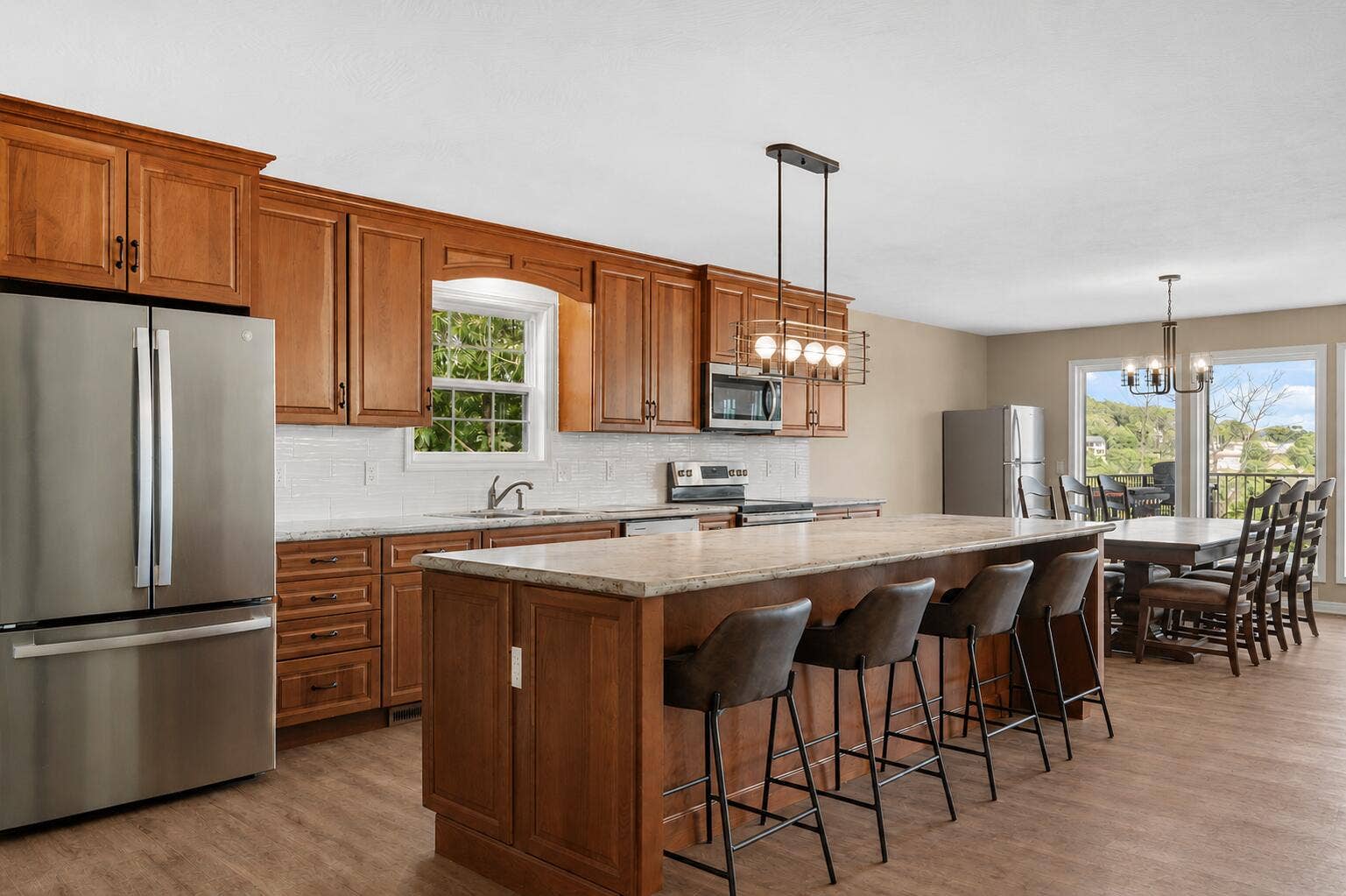 570 Indian Valley Road, Branson West, MO 65737 570-Indian-Valley-Rd-Chef's-Kitchen