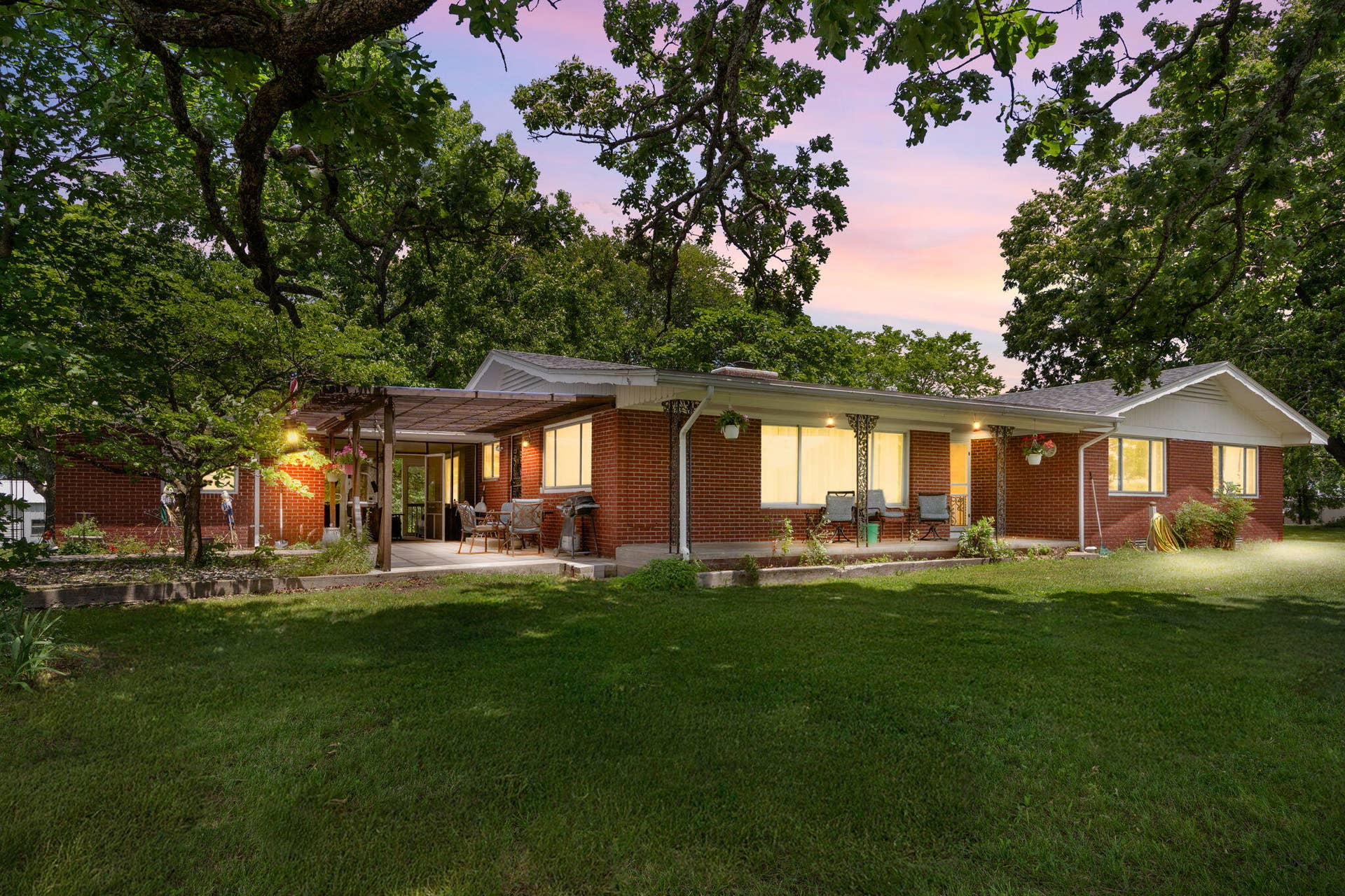 150-Jim-Linegar-Ln-Quiet-Country-Home