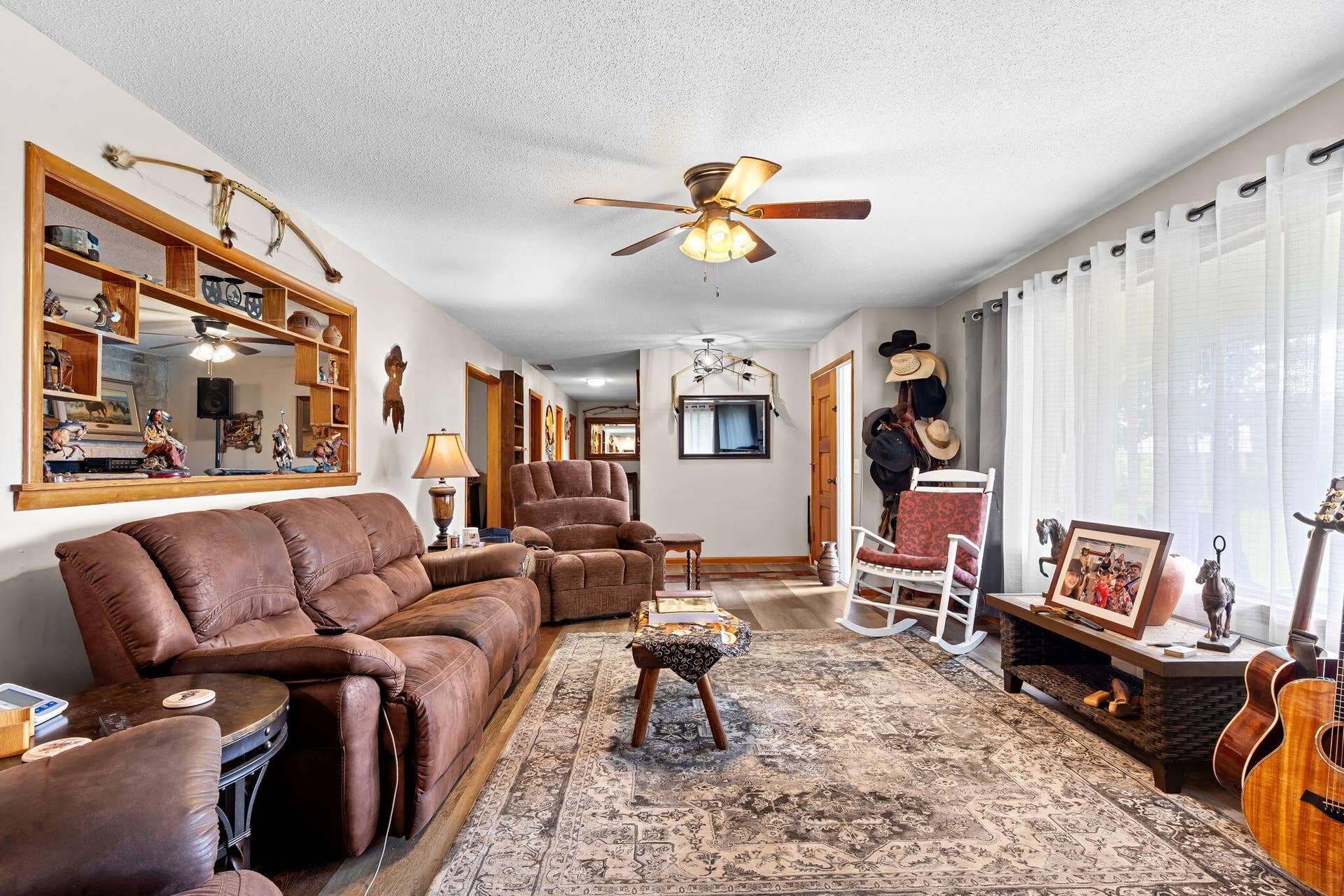 150-Jim-Linegar-Ln-Cozy-Living-Room