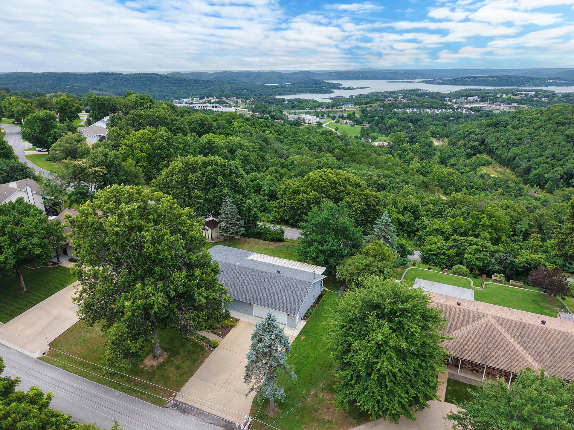 40 09