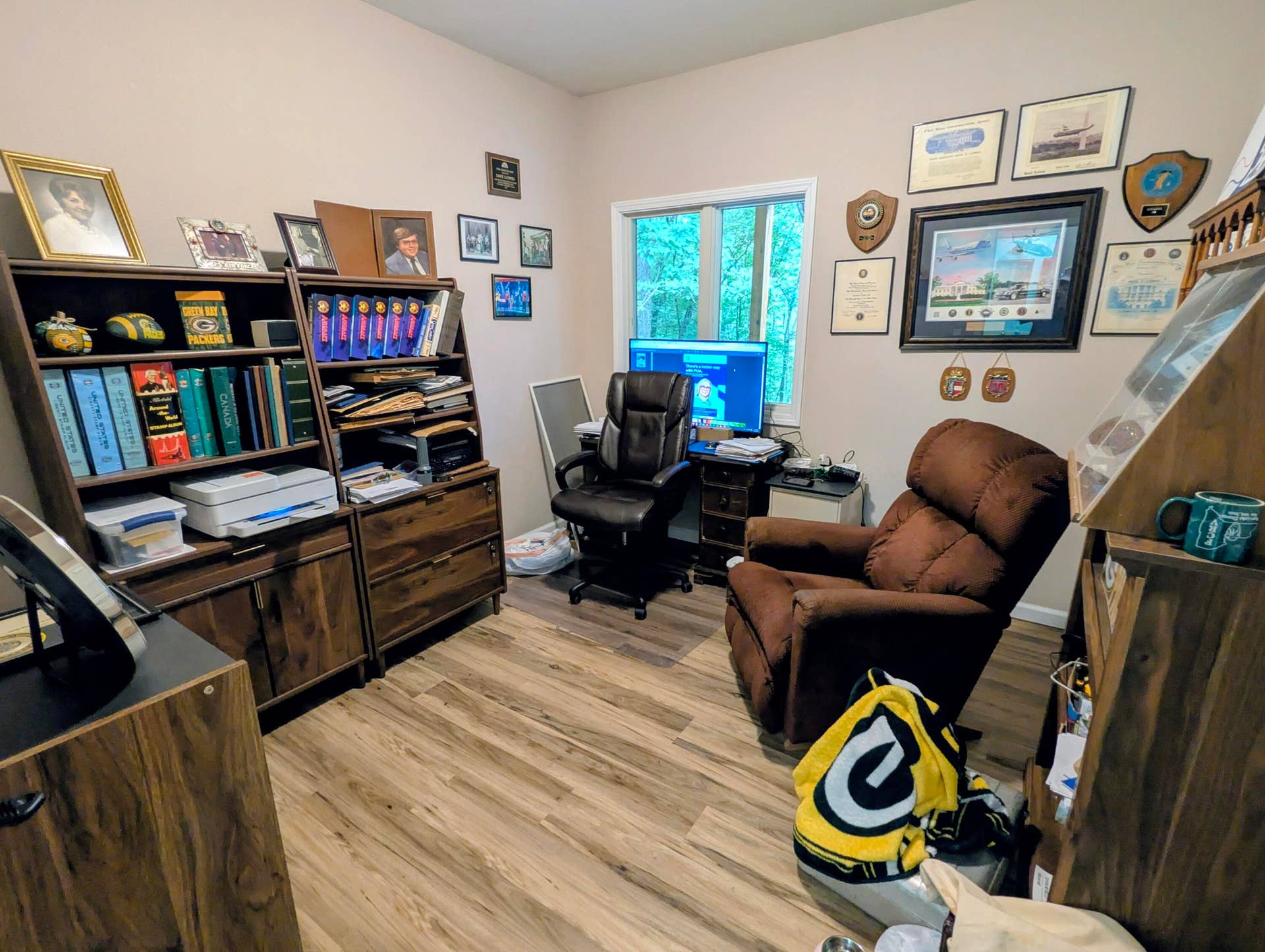 203 Queensberry - Office