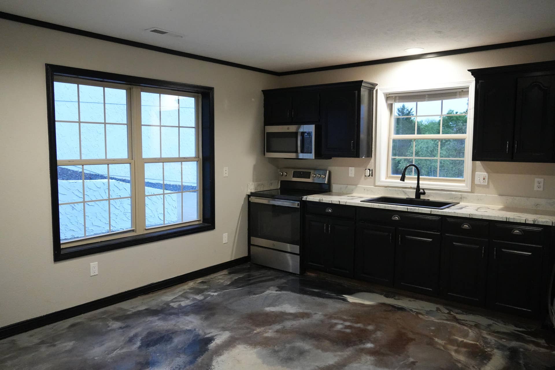 24 Old Still Road, Kimberling City, MO 65686 Apartment Kitchen