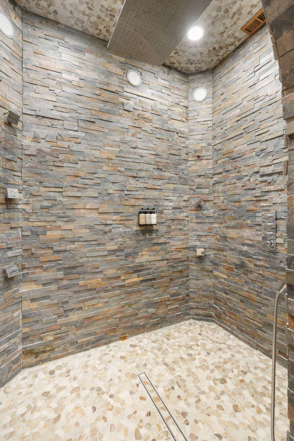 24 Old Still Road, Kimberling City, MO 65686 Basement Shower