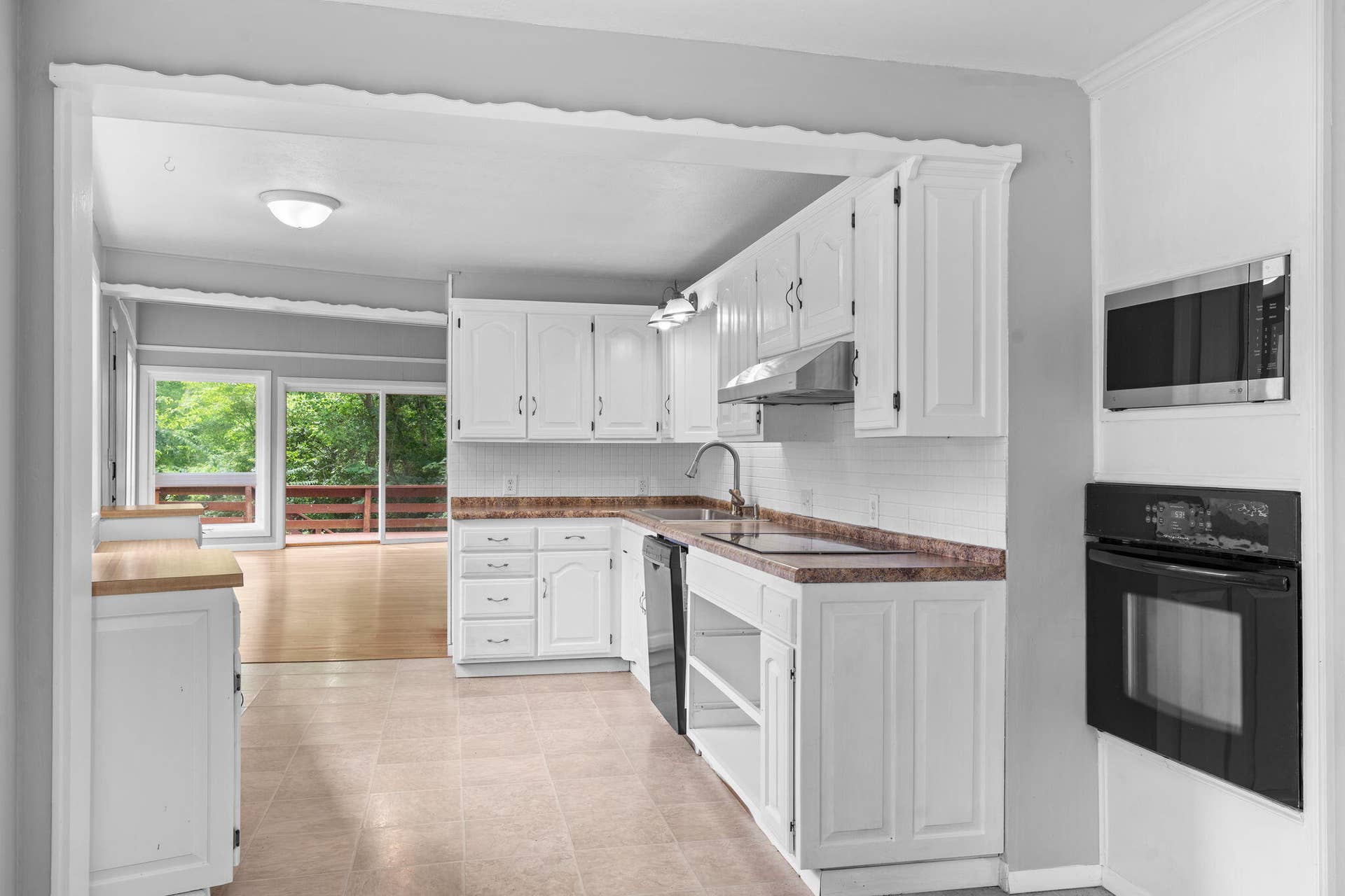 128 Moonvalley Drive, Reeds Spring, MO 65737 128-Moonvalley-Dr-Chef's-Kitchen