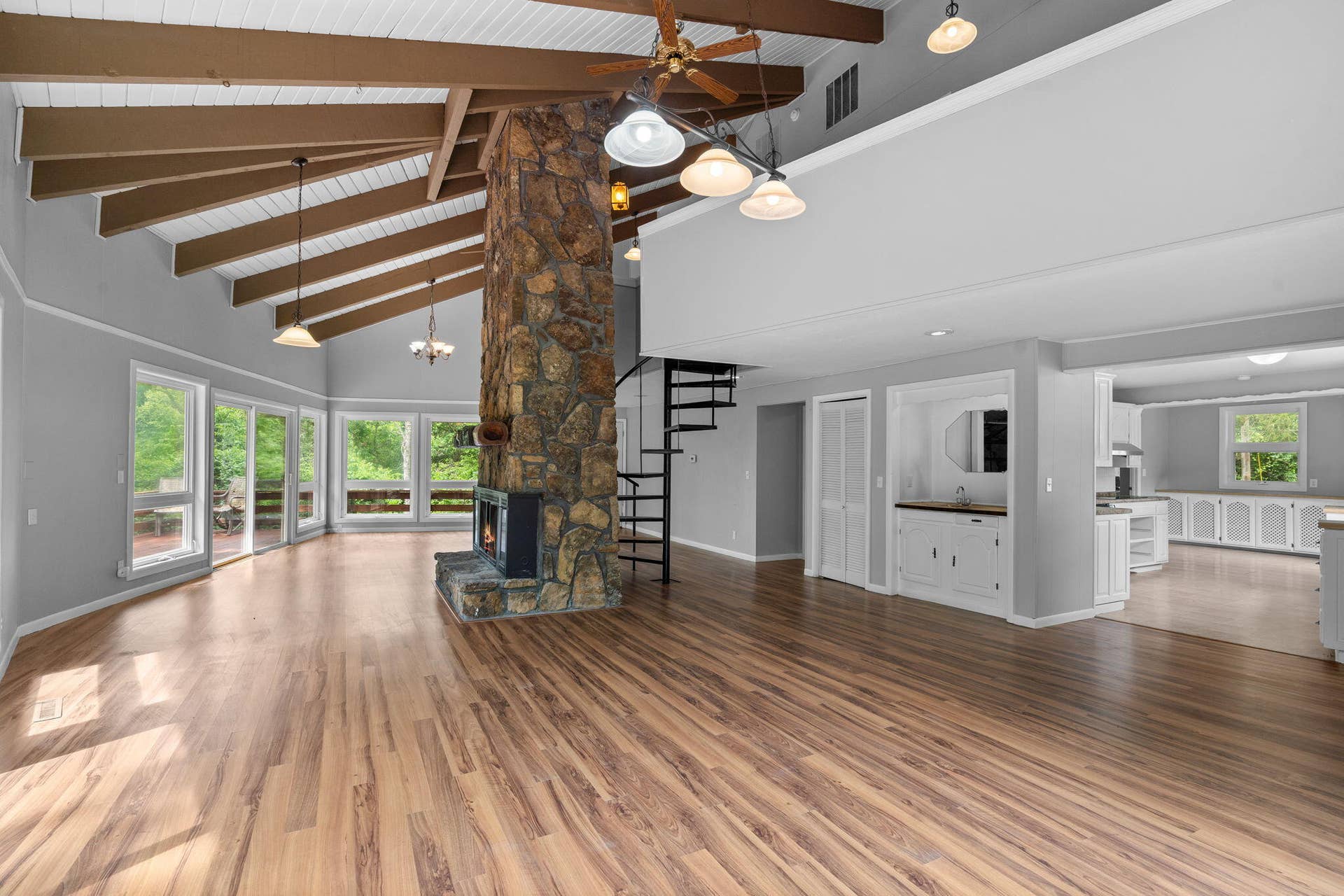 128 Moonvalley Drive, Reeds Spring, MO 65737 128-Moonvalley-Dr-Relax-&-Unwind