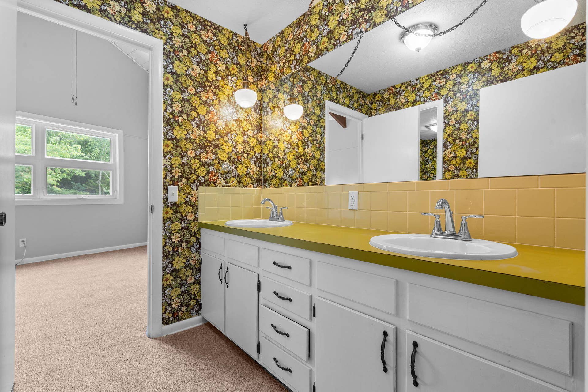 128 Moonvalley Drive, Reeds Spring, MO 65737 128-Moonvalley-Dr-Bath-Oasis