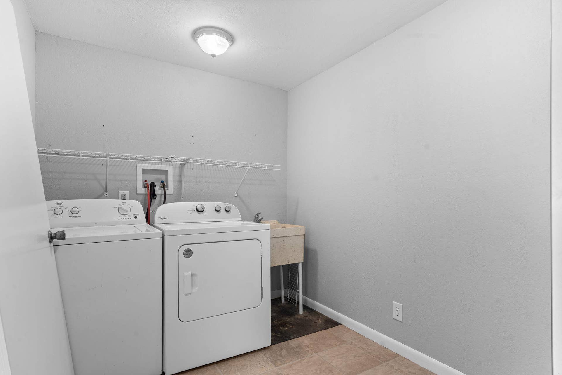 128 Moonvalley Drive, Reeds Spring, MO 65737 128-Moonvalley-Dr-Clean-&-Go
