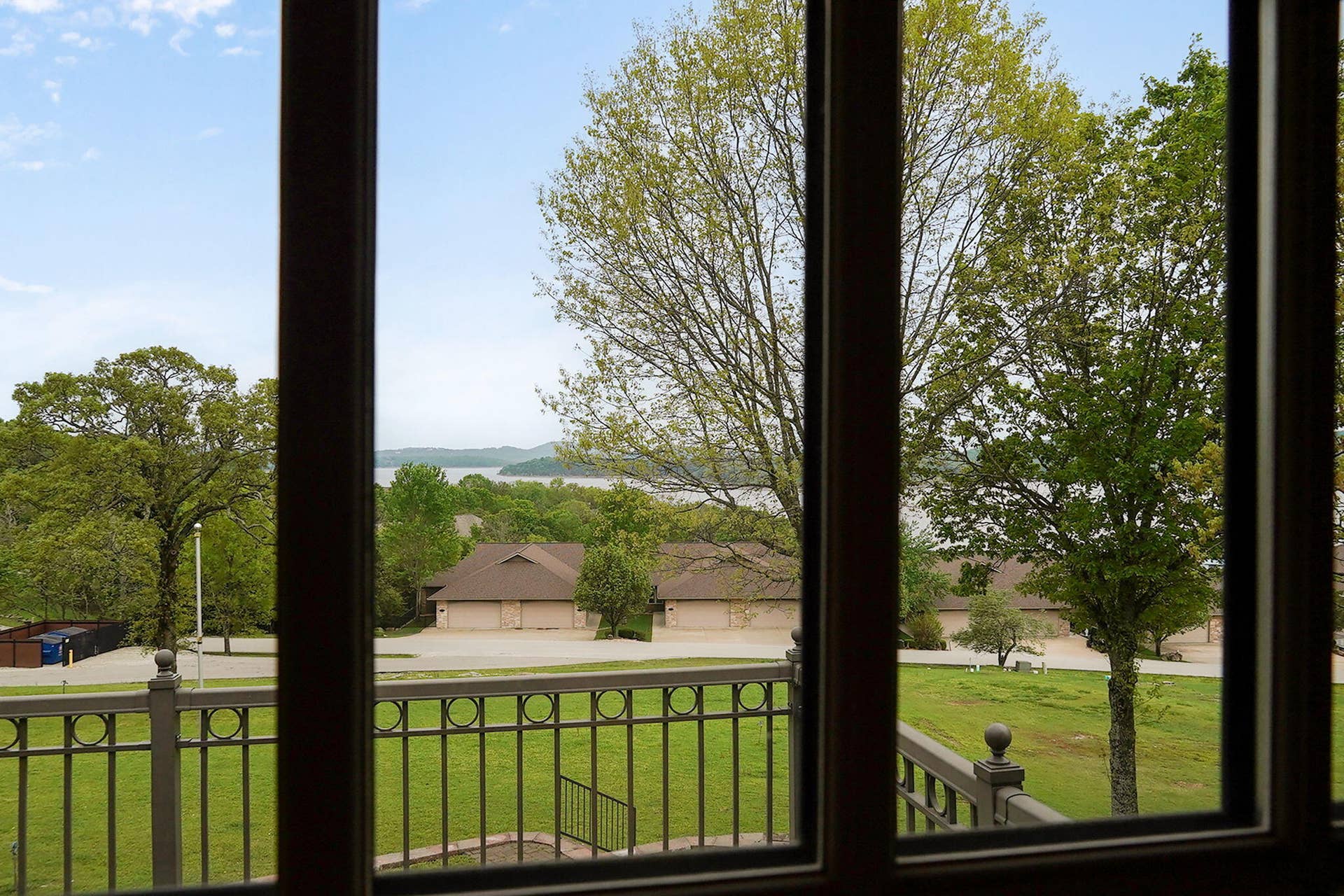 1340 Little Aunts Creek Road, Kimberling City, MO 65686 Upstairs Bedroom View
