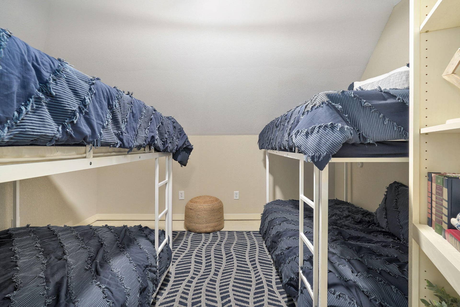 1340 Little Aunts Creek Road, Kimberling City, MO 65686 Bunk Room