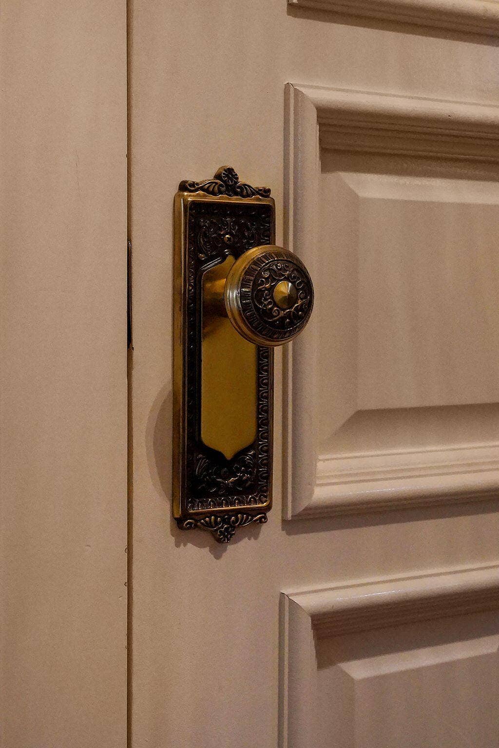 1340 Little Aunts Creek Road, Kimberling City, MO 65686 Charming Vintage Door Hardware