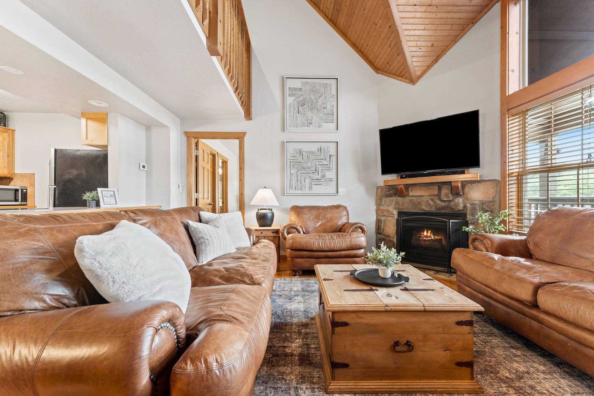 92 Cantwell Lane, #82, Branson West, MO 65737 Living Room