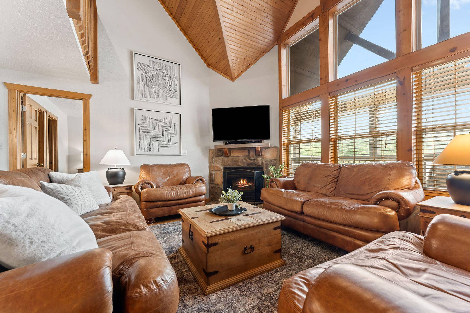 92 Cantwell Lane, #82, Branson West, MO 65737 Living Room