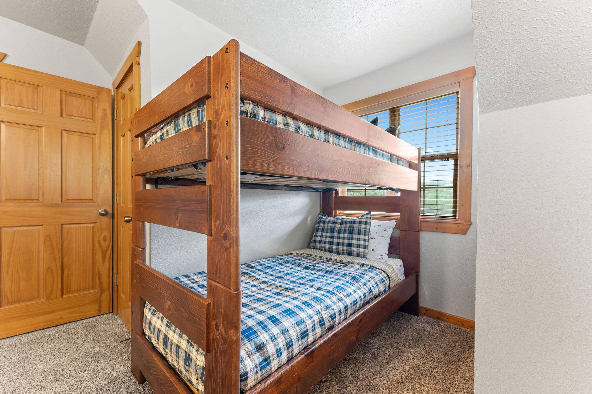 92 Cantwell Lane, #82, Branson West, MO 65737 Bedroom