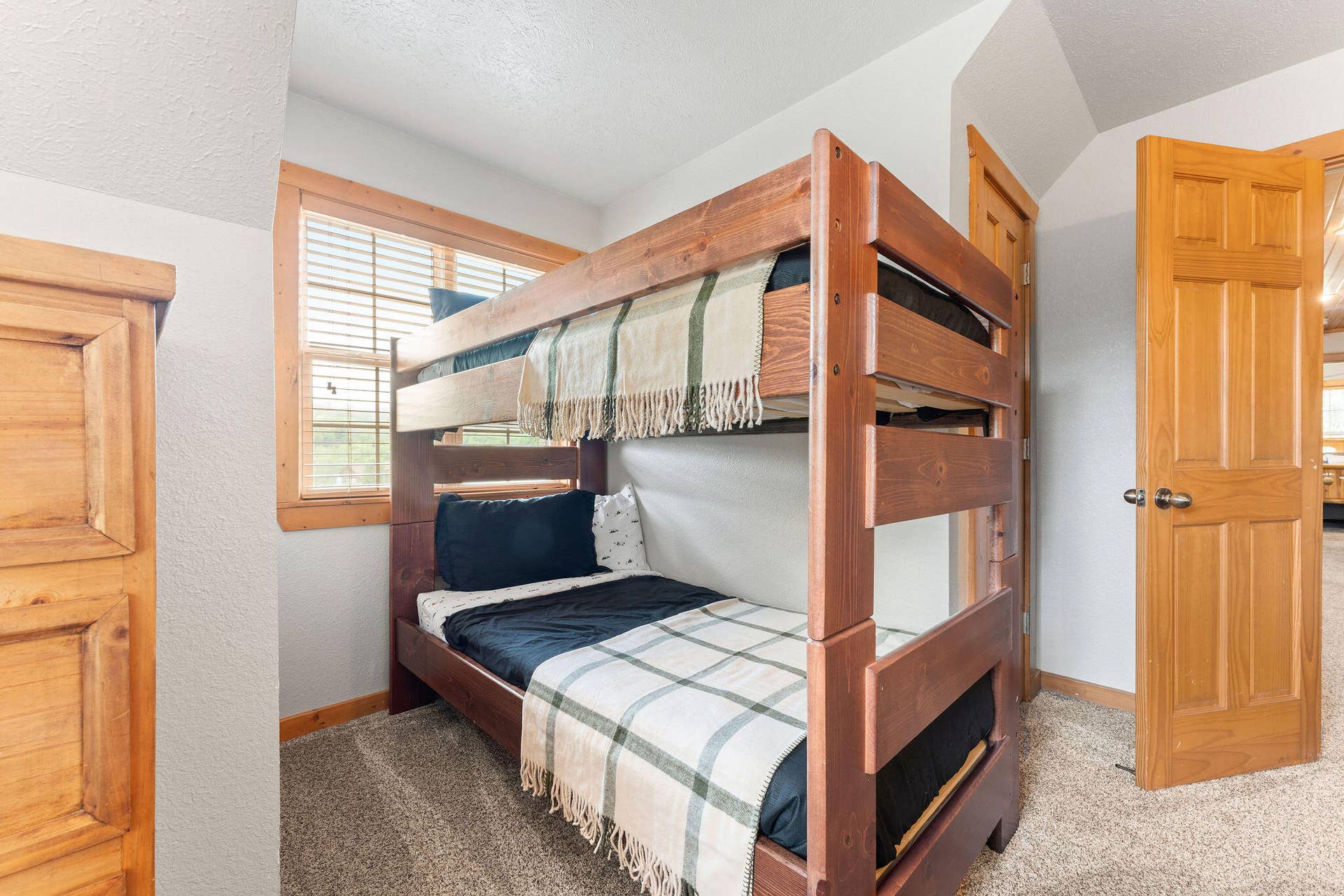92 Cantwell Lane, #82, Branson West, MO 65737 Bedroom
