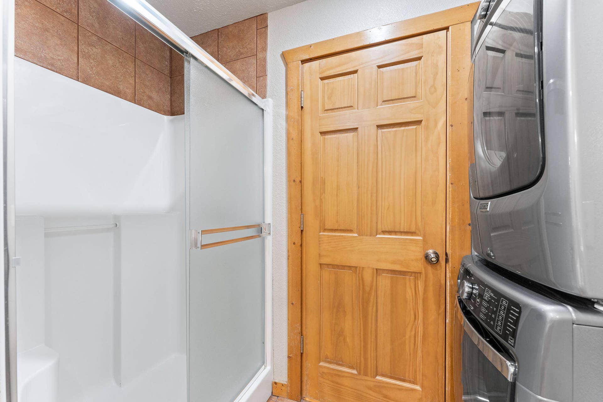 92 Cantwell Lane, #82, Branson West, MO 65737 Laundry area