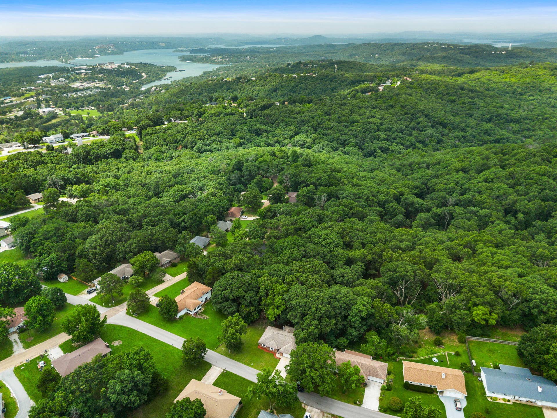8 Northwoods Drive, Kimberling City, MO 65686 8-Northwoods-Dr-Easy-Lake-Living