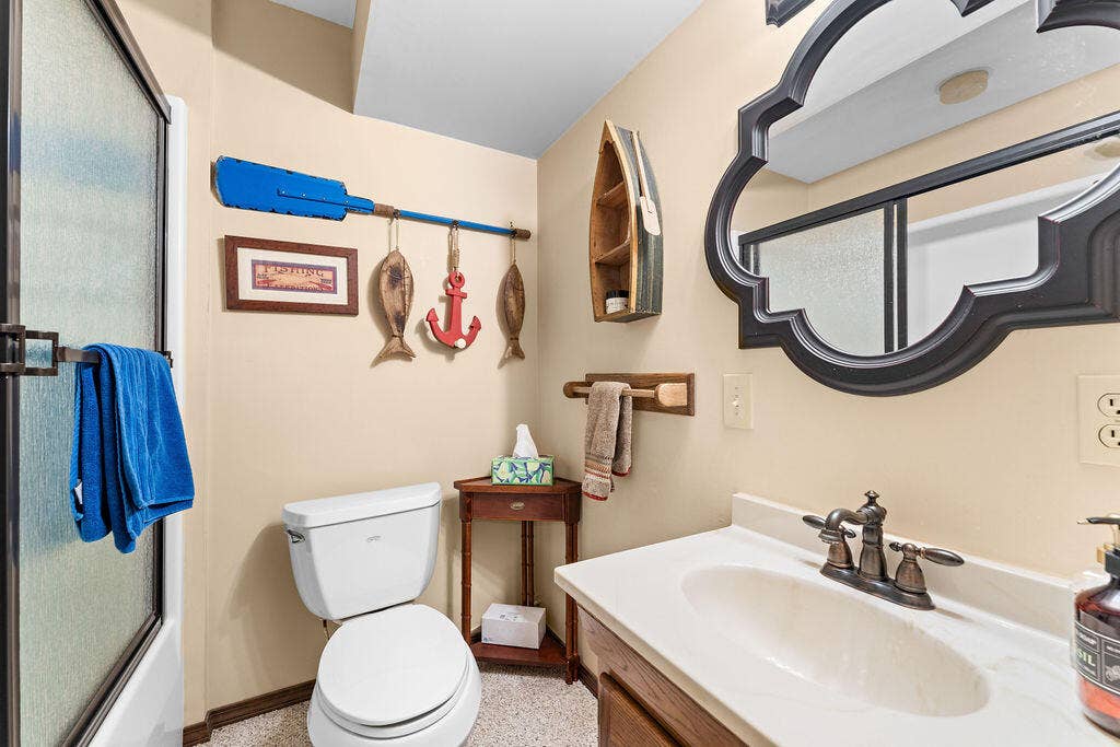 91 Blueview Lane, Kimberling City, MO 65686 Bathroom