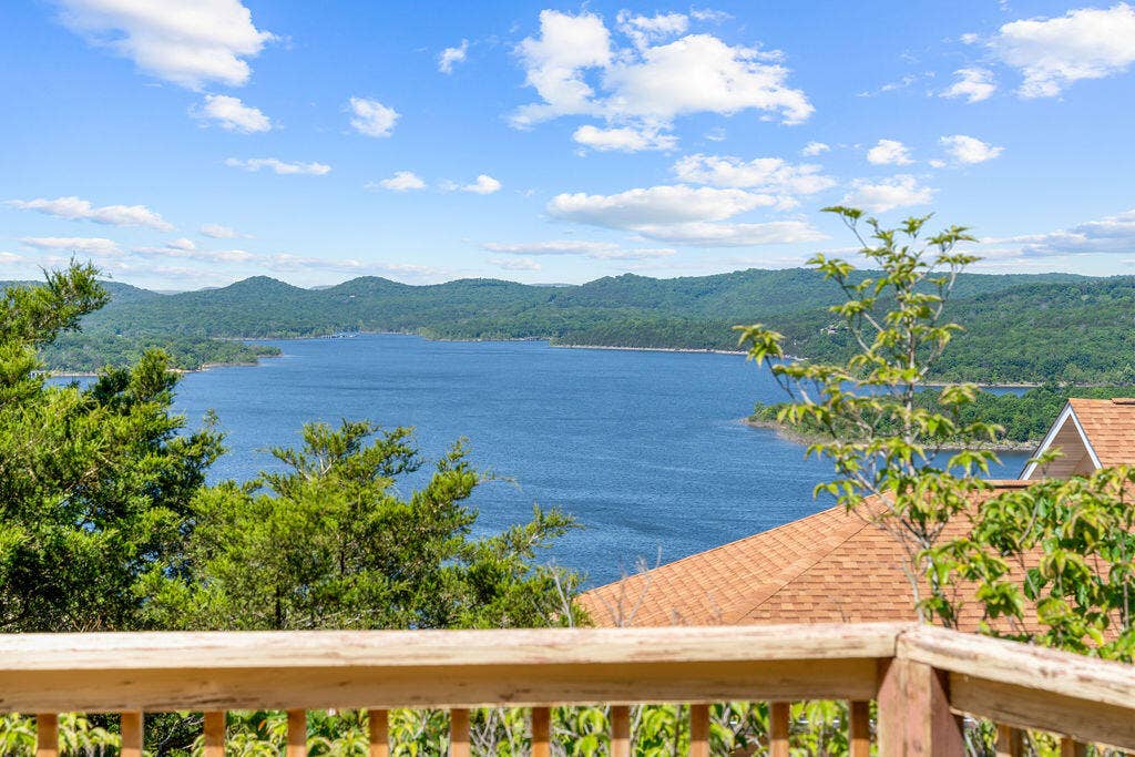 91 Blueview Lane, Kimberling City, MO 65686 Gorgeous