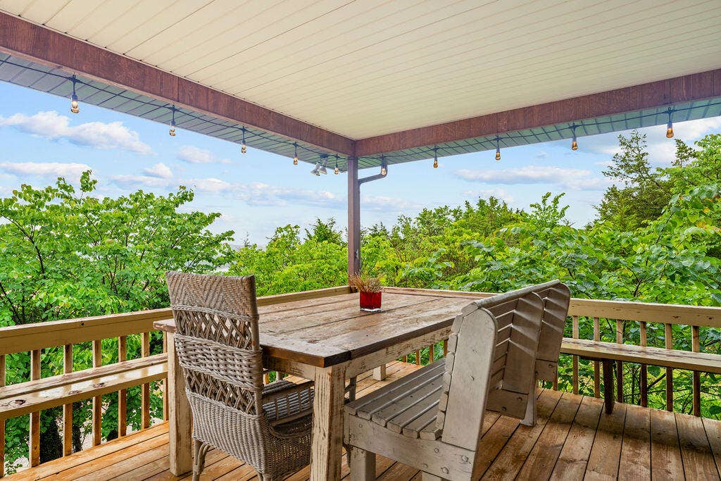 91 Blueview Lane, Kimberling City, MO 65686 Oversized Deck
