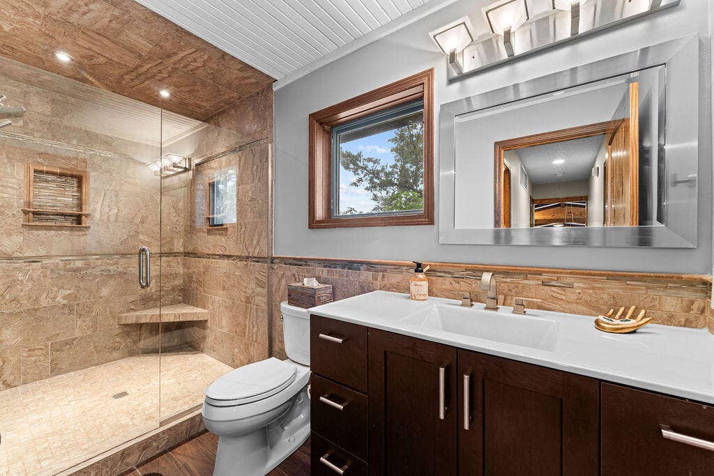 91 Blueview Lane, Kimberling City, MO 65686 Updated Luxury Bathroom