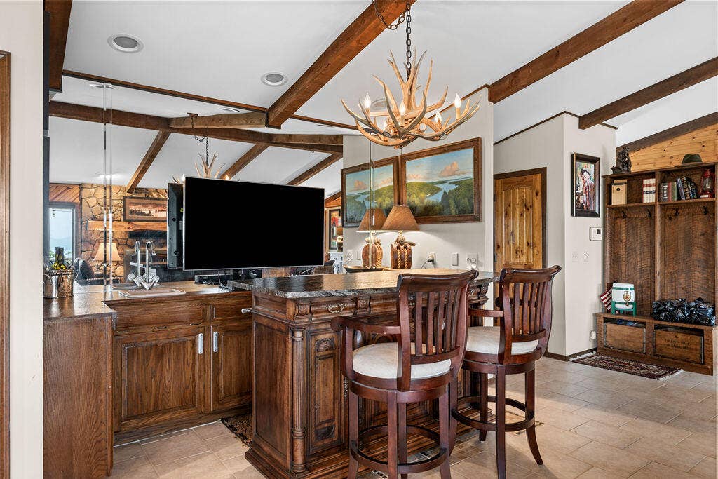 91 Blueview Lane, Kimberling City, MO 65686 Wet Bar