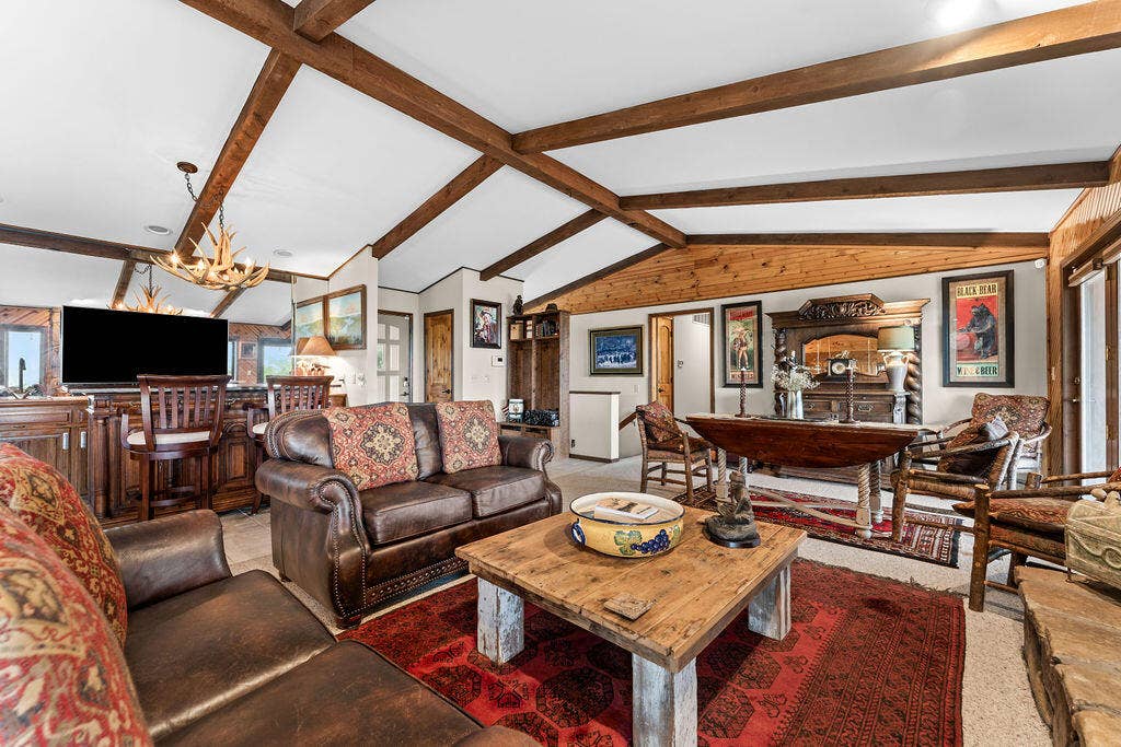 91 Blueview Lane, Kimberling City, MO 65686 Stunning