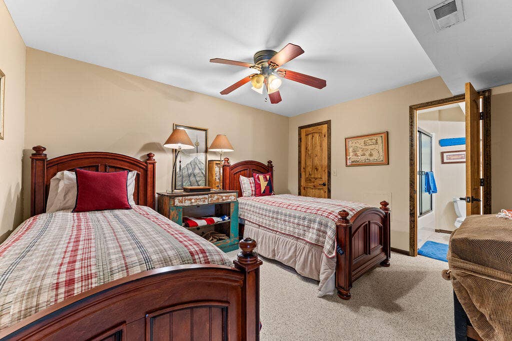 91 Blueview Lane, Kimberling City, MO 65686 Downstairs Bedroom