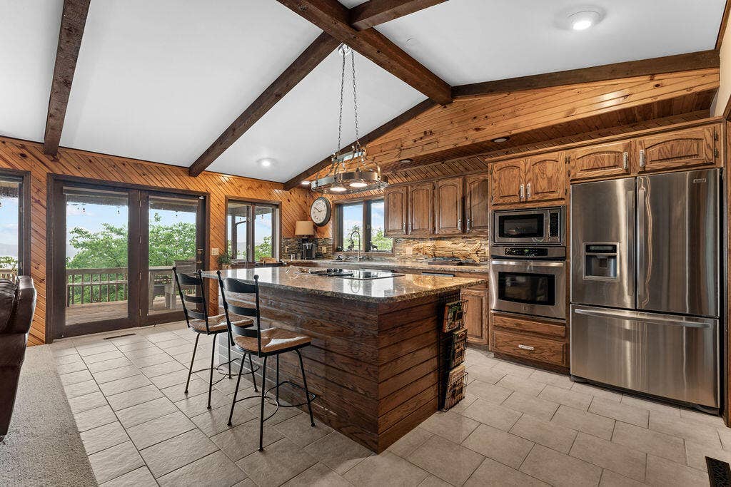 91 Blueview Lane, Kimberling City, MO 65686 Chef's Kitchen