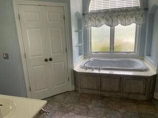 20 Redbud Lane, Kimberling City, MO 65686 20 redbud master bath 3