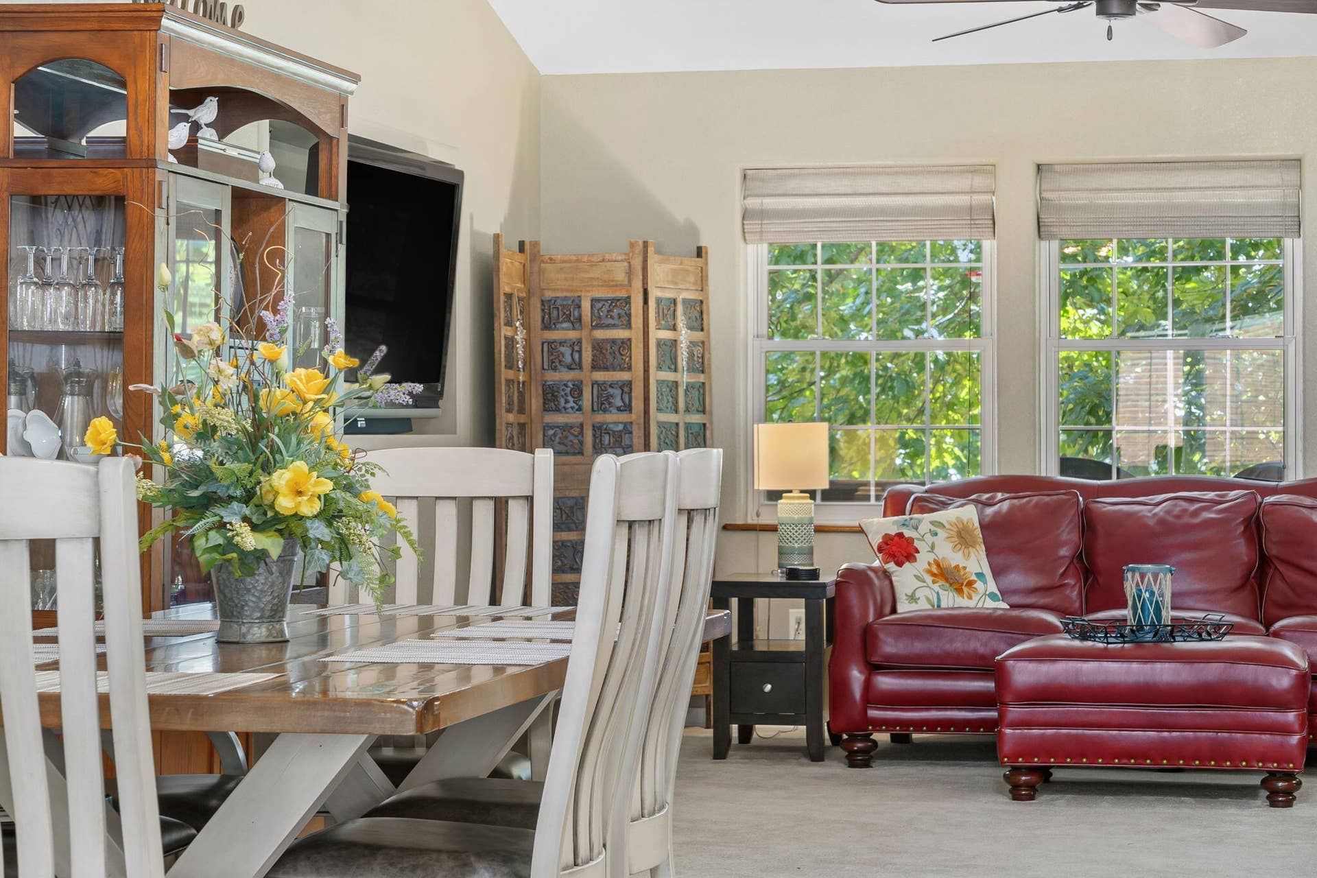 1-Hawthorne-St-Room-to-Gather