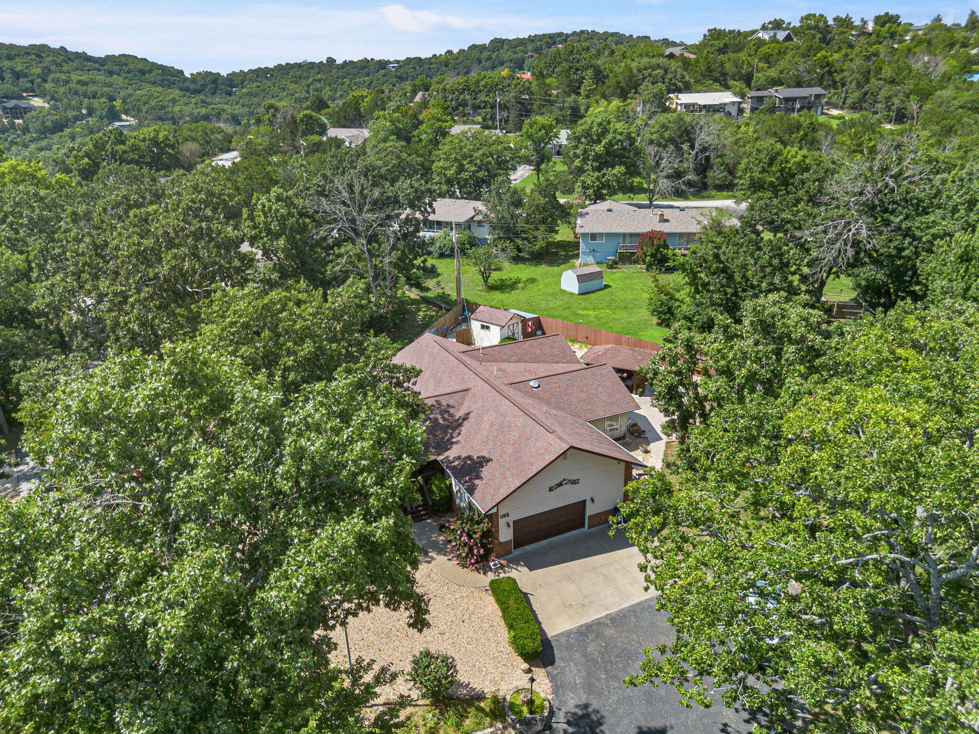 1-Hawthorne-St-Cozy-Lake-Home
