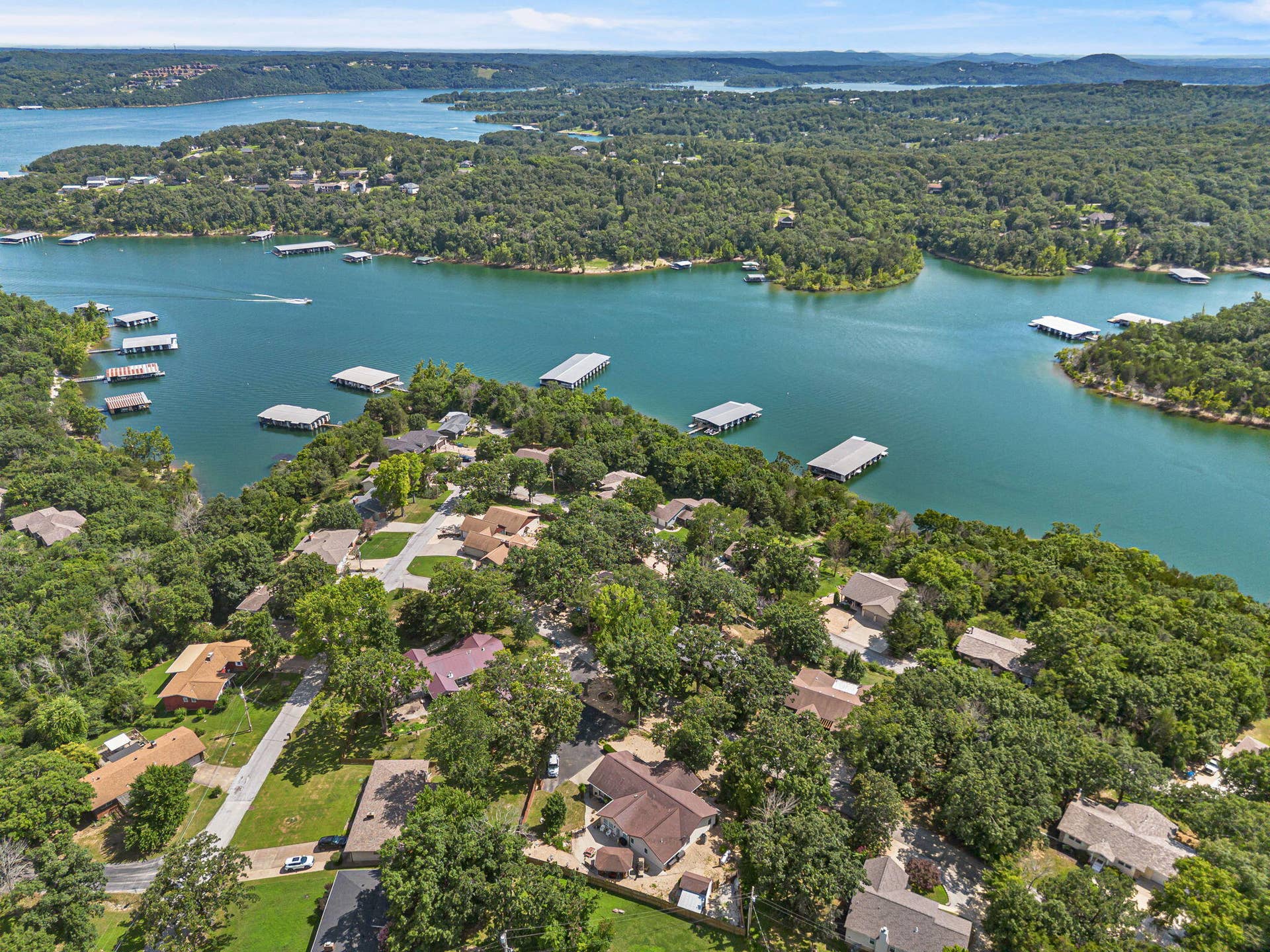 1-Hawthorne-St-Lake-Area-Retreat