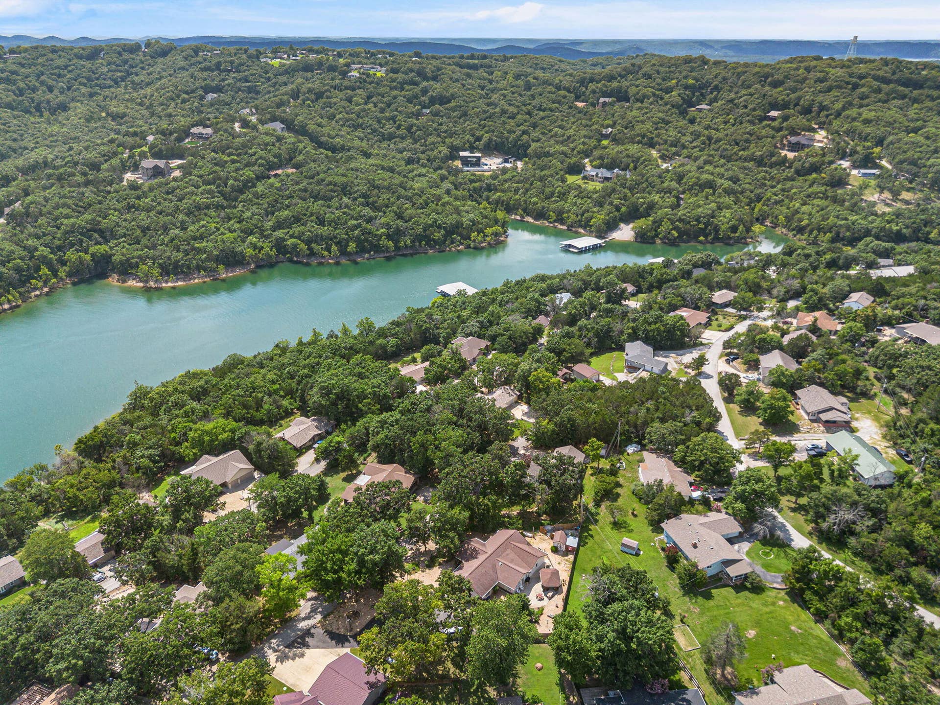 1-Hawthorne-St-Stay-Near-the-Lake