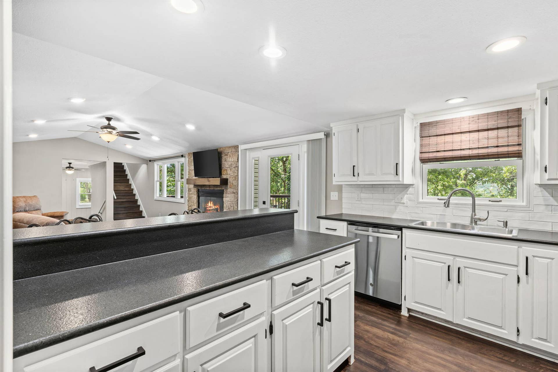 58 Kings Cove Lane, Reeds Spring, MO 65737 58-Kings-Cove-Ln-Eat-&-Gather