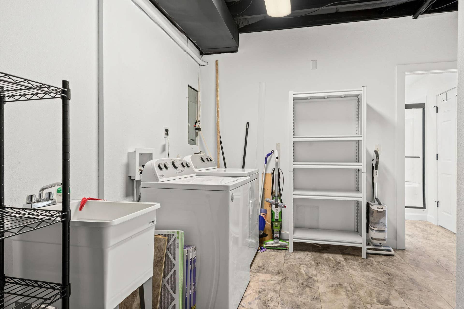 58 Kings Cove Lane, Reeds Spring, MO 65737 58-Kings-Cove-Ln-Wash-&-Fold